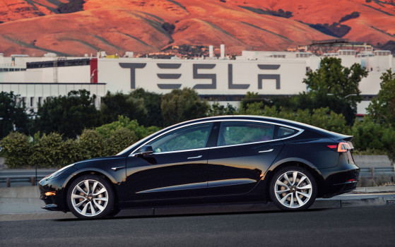 Комиссия по ценным бумагам и биржам США начала расследование в отношении Tesla из-за задержек производства Model 3