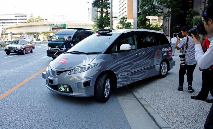 Токио официально запускает опытную эксплуатацию беспилотных такси, стоимость проезда в одну сторону составляет 13 долларов
