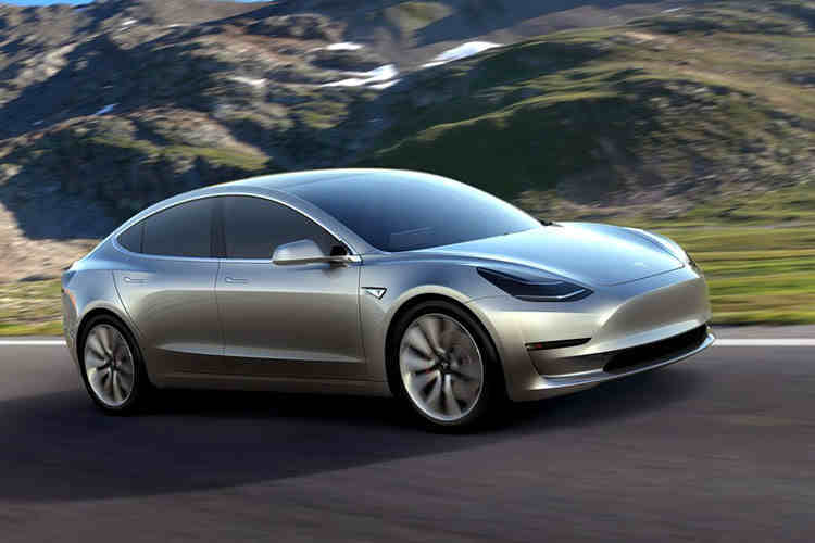 Tesla Model 3 получила высшую оценку от транспортных регуляторов США