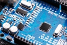 跨界入局、外资涌入、VC风变，谁在布局芯片产业？