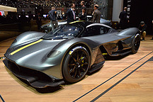 听！这是史上最强 V12 引擎的嘶吼