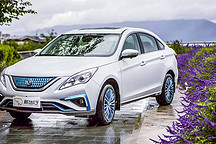 补贴后售价 12.99 万-14.99 万 东风风行 S50 EV 正式上市