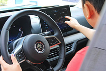 有人说比亚迪全新一代唐DM的音响不行 我们找了位专家体验