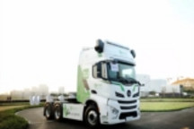 自动驾驶再度升级 图森未来获全国首张自动驾驶重卡道路测试牌照