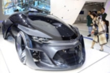 新能源“豪车”同场PK，外观让你眼前一亮！