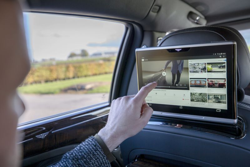 Bentley представляет первую в мире сверхбыструю автомобильную систему Wi-Fi