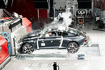 碳纤维车身表现出色 Polestar 1 样车接受碰撞测试