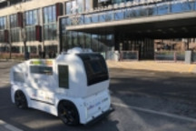 服务冬奥 网红无人驾驶车驶入首钢园区