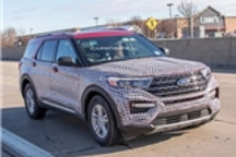 全新福特探险者谍照曝光 或将推出混合动力车型