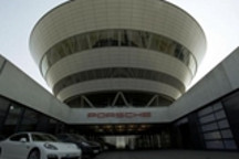 不让电动车拖后腿 传保时捷计划未来八年营业利润涨60亿欧元