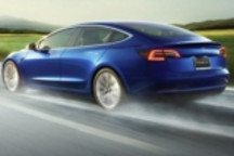 特斯拉自动驾驶达10亿英里里程碑