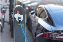 告别里程焦虑 新能源汽车离我们更近了