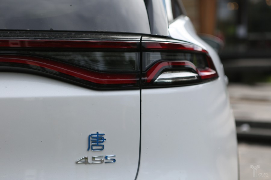 比亞迪唐DM,比亞迪汽車,唐DM,新能源汽車,智能網(wǎng)聯(lián)