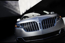 价格坐上“过山车” 美国进口车逼近至暗时刻