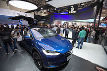 特斯拉“驶入”上海 中国电动车企们紧张了