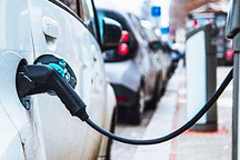 是谁在为电动汽车撑腰