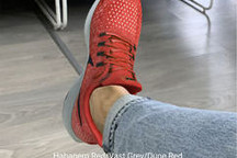 活久见！继 AR 养狗、测量之后，现在还能用 AR「品酒」了？