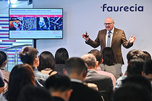 未来智能座舱就一定是各种屏幕「堆砌」各种尖端科技吗？