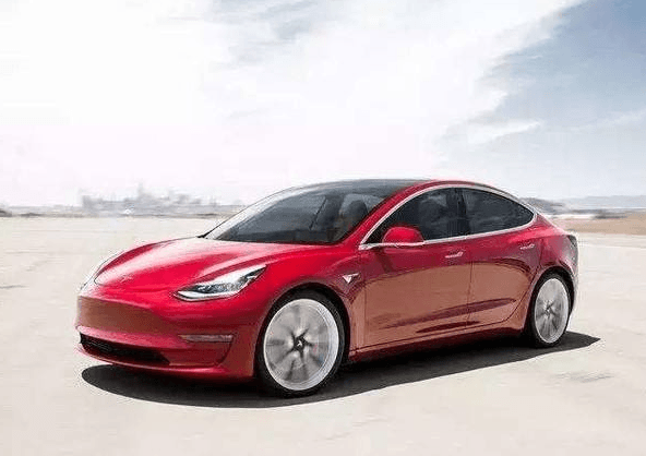 Tesla понижает версию программного обеспечения Model 3, ограничивая время автономной работы и некоторые функции