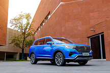 荣威 RX5 Max 图赏：不仅仅是 RX5 的放大版