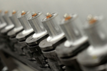 欧洲希望重塑汽车电池制造行业 正向中国