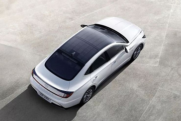 全球首款量产“太阳能汽车”韩国上市，一年多跑1300公里