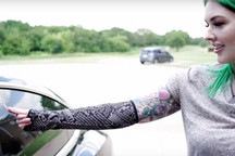 特斯拉Model 3车主在右臂植入RFID芯片 将手臂变成车钥匙