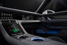 在 Taycan 身上，保时捷是如何探索未来交互趋势的？