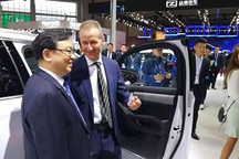 左擁豐田右牽奧迪，車界“小鮮肉”比亞迪終將修成正果？
