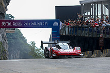 未知的 99 道弯之下，纯电赛车 ID.R 的中国起点