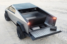 特斯拉Cybertruck将在后挡板中再配翻转式挡板 防长尺寸货物滑落