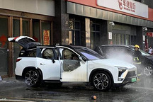 两月内5辆电动车着火 中国加强新能源汽车安全排查