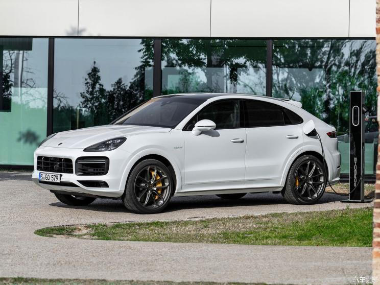 保時(shí)捷 Cayenne新能源 2020款 Cayenne Turbo S E-Hybrid Coupé 4.0T