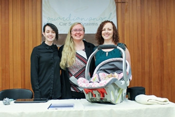 加拿大学生设计智能汽车座椅 防止孩子过热/被遗忘在车内