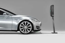 停車自動充電？這項黑科技，和續航焦慮說再見