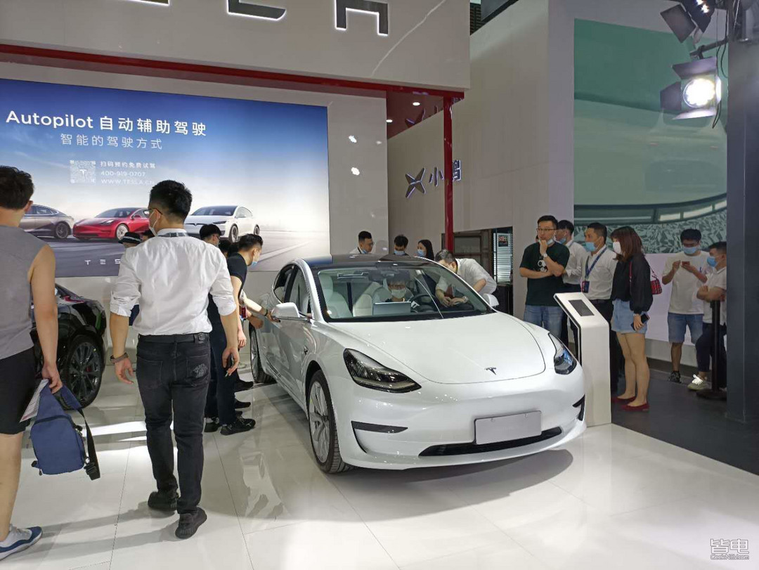 特斯拉Model 3只要24.99万！惊不惊喜意不意外？