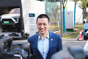 李斌：面對“不一樣的壓力”，與時間賽跑