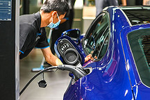 产销两旺新能源汽车产业景气度提升