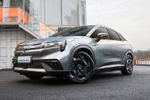 科技潮玩圈“头号网红”，埃安LX科技进化，价值全面提升