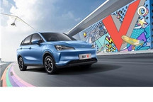 前有比亚迪后有宏光MINI，张勇如何带哪吒突围？