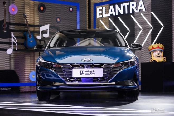 Продажи Elantra седьмого поколения превысили 10 000, а октябрьские продажи Beijing Hyundai выросли на 15% по сравнению с предыдущим месяцем.