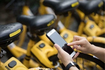 走下沉、发补贴、拼电池，巨头们的共享电单车生意还好吗？