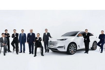 长安汽车发布高管人像大片 凸显年轻化路线