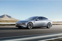 小鹏10月上险量2093辆 跻身豪华中级轿车前八