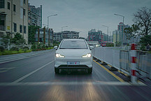 6 萬級(jí)小型 SUV 談起智能化？ 體驗(yàn)?zāi)倪傅谌钊萝囆湍倪?V