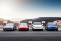 网上卖车难取代线下，特斯拉北美聘千名销售/交付人员