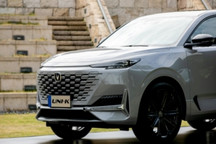 长安高端序列UNI-K全球首秀