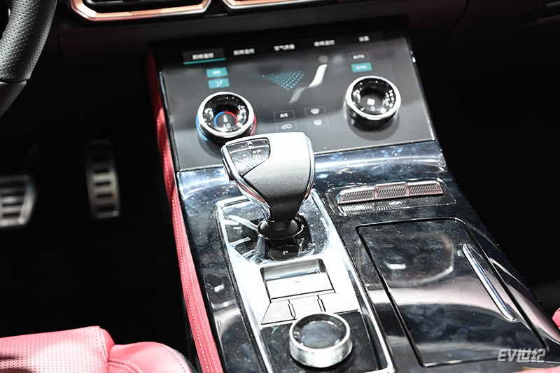 捷途攜全新一代X90、X70 PLUS及X70S EV亮相2020廣州車展