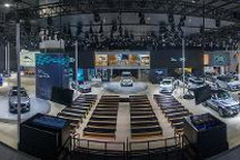 全新路虎卫士90领衔 捷豹路虎强大产品阵容亮相2020广州车展