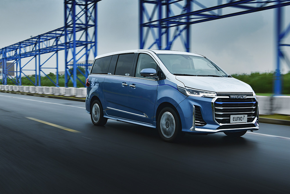 【全球首款燃料電池MPV EUNIQ 7】1.JPG